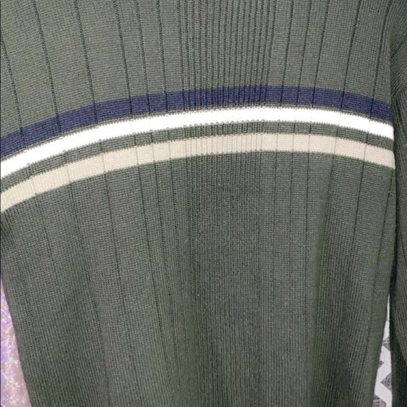 cute vintage sweater with semi turtleneck - Picture 3 of 4